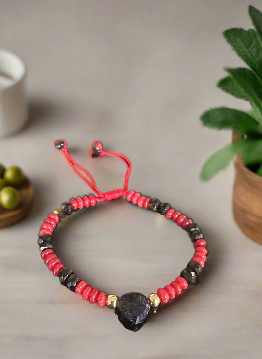 Onyx Carnelians  and 18K Gold Beads Cord Bracelet